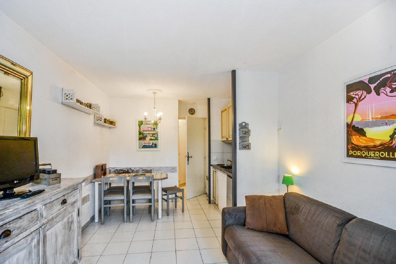 Residence La Pinede - Maeva Home Hyeres Room photo